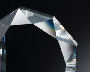 高級感漂うダイヤモンドカットのクリスタル表彰楯 JA-AK-1506