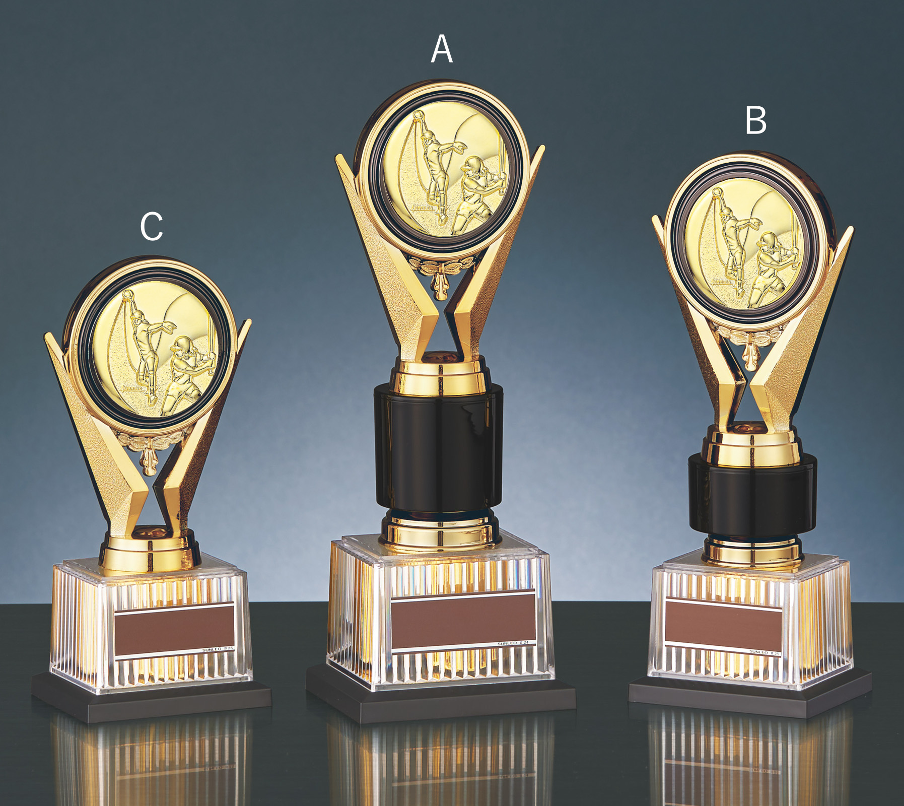 トロフィーの中でも一番人気Aサイズのサイズ感のご紹介 JS-BRZ-4670