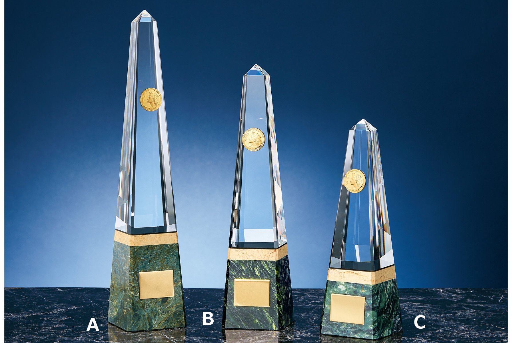 クリスタルと天然石のコラボレーショントロフィー JS-YC-4978