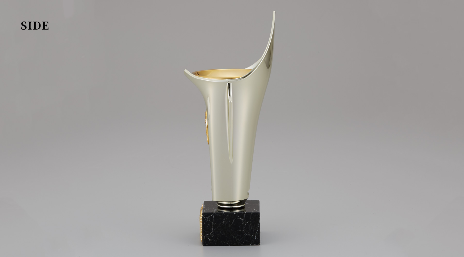 種目取替トロフィーの側面のご紹介 JW-B-6037