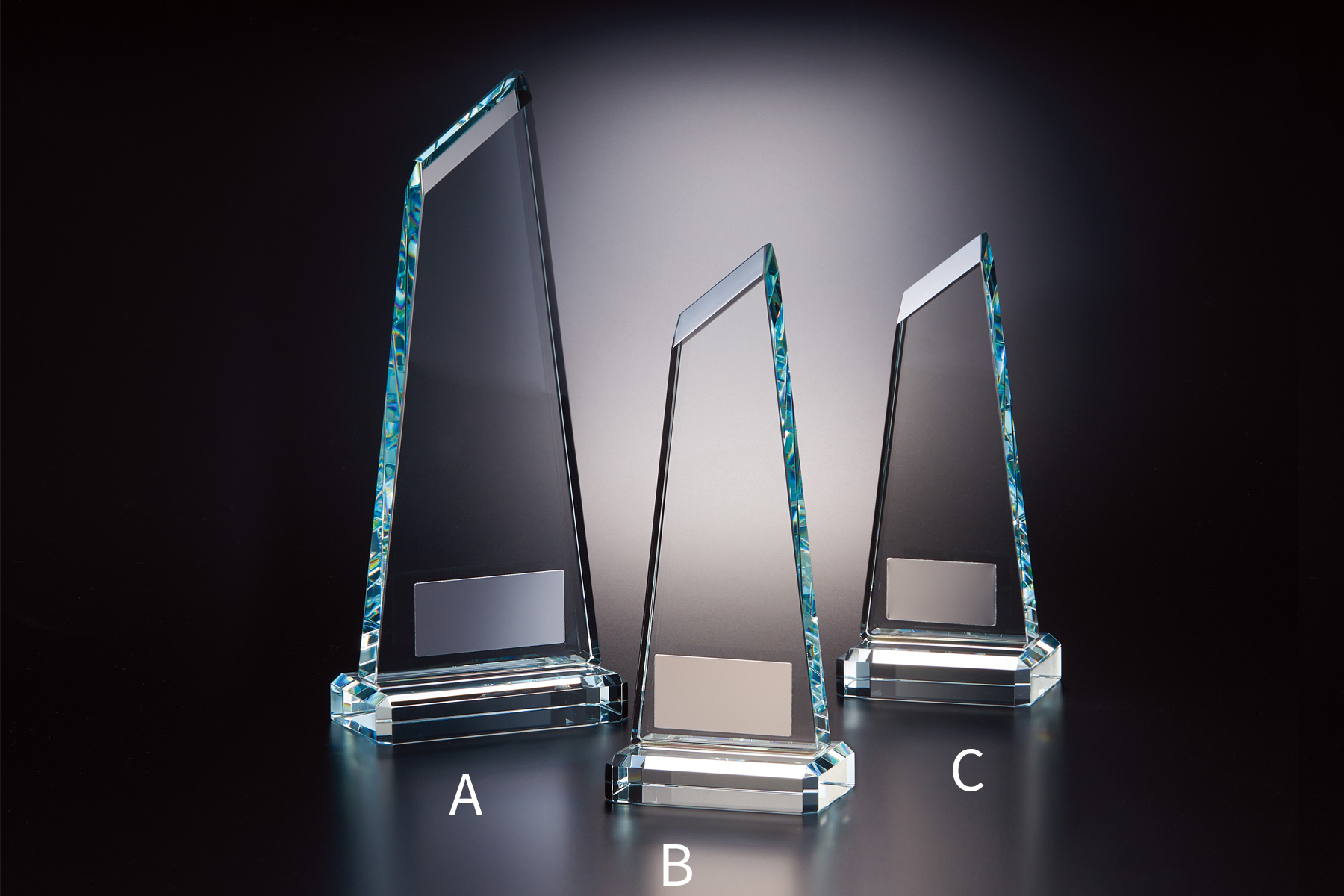 クリスタルトロフィー JW-BW-2033｜高さ18.5センチ～【2～4営業日後発送】