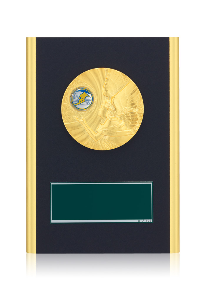 スノーボードマークのついたブラック木製表彰楯 JW-RS-6085-snowboard