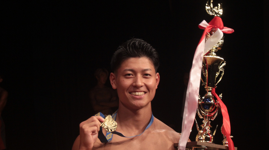 大阪リゾート&スポーツ専門学校 スポーツデザインコンペティション ボディメイクコンテスト大阪学校内予選大会当日の表彰風景②